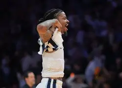 网页版入口_丹佛掘金NBA击败金州勇士约基奇关键勾手